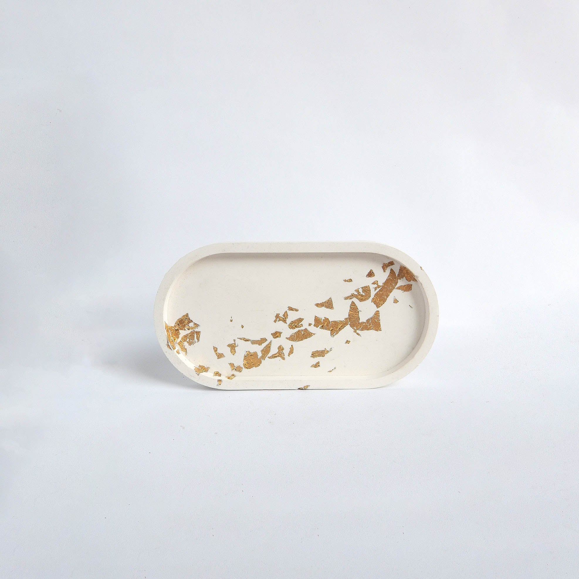 Gold gilded oval tray - White